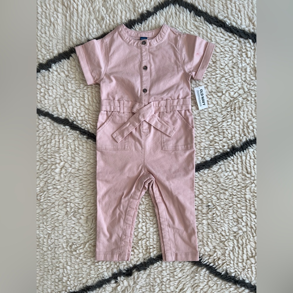 New old navy jumpsuit 18-24m nwt romper